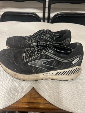 Brooks Women’s Ariel GTS 23 Running Shoes Sneakers Sz 8.5D Black White